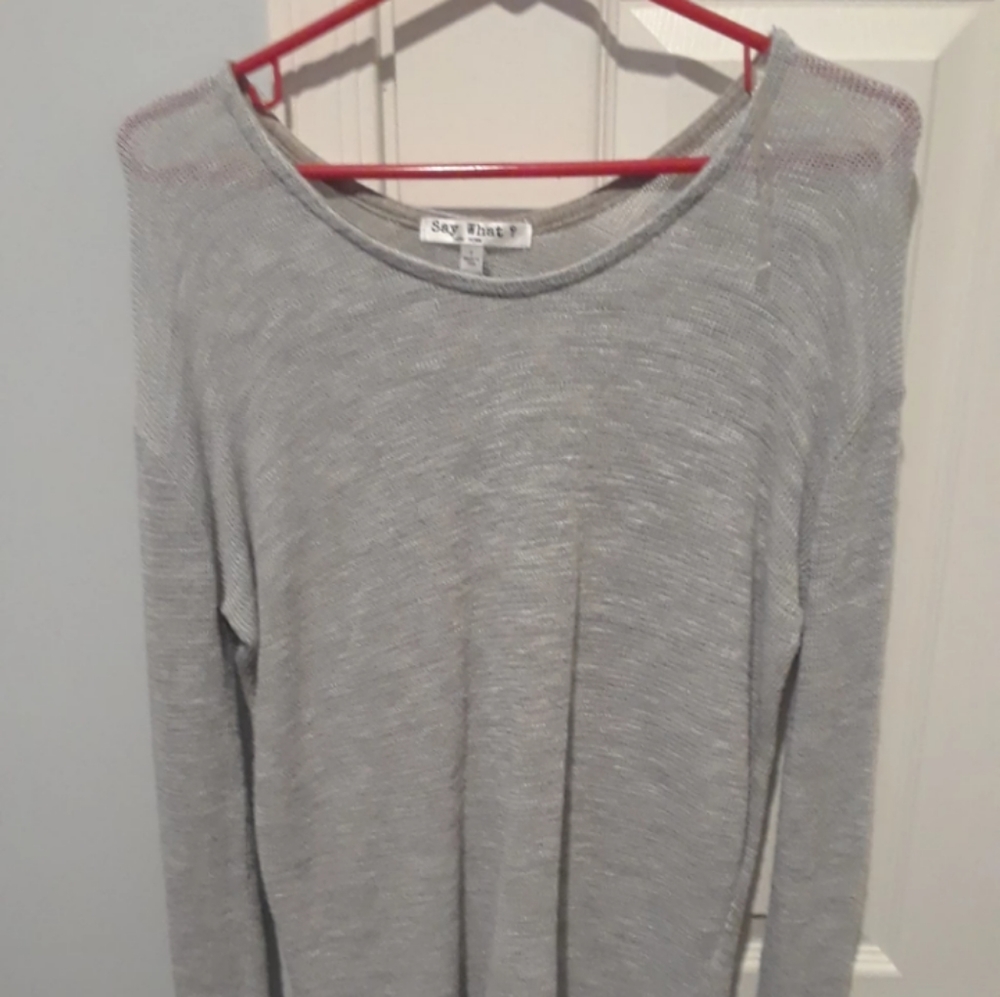 Light weight sweater